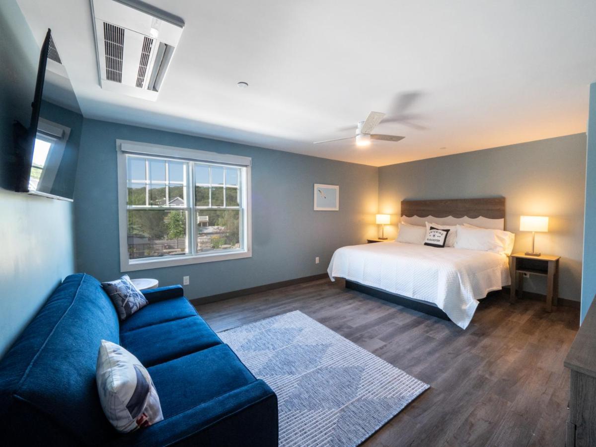 Long Beach Suites Gloucester Bagian luar foto