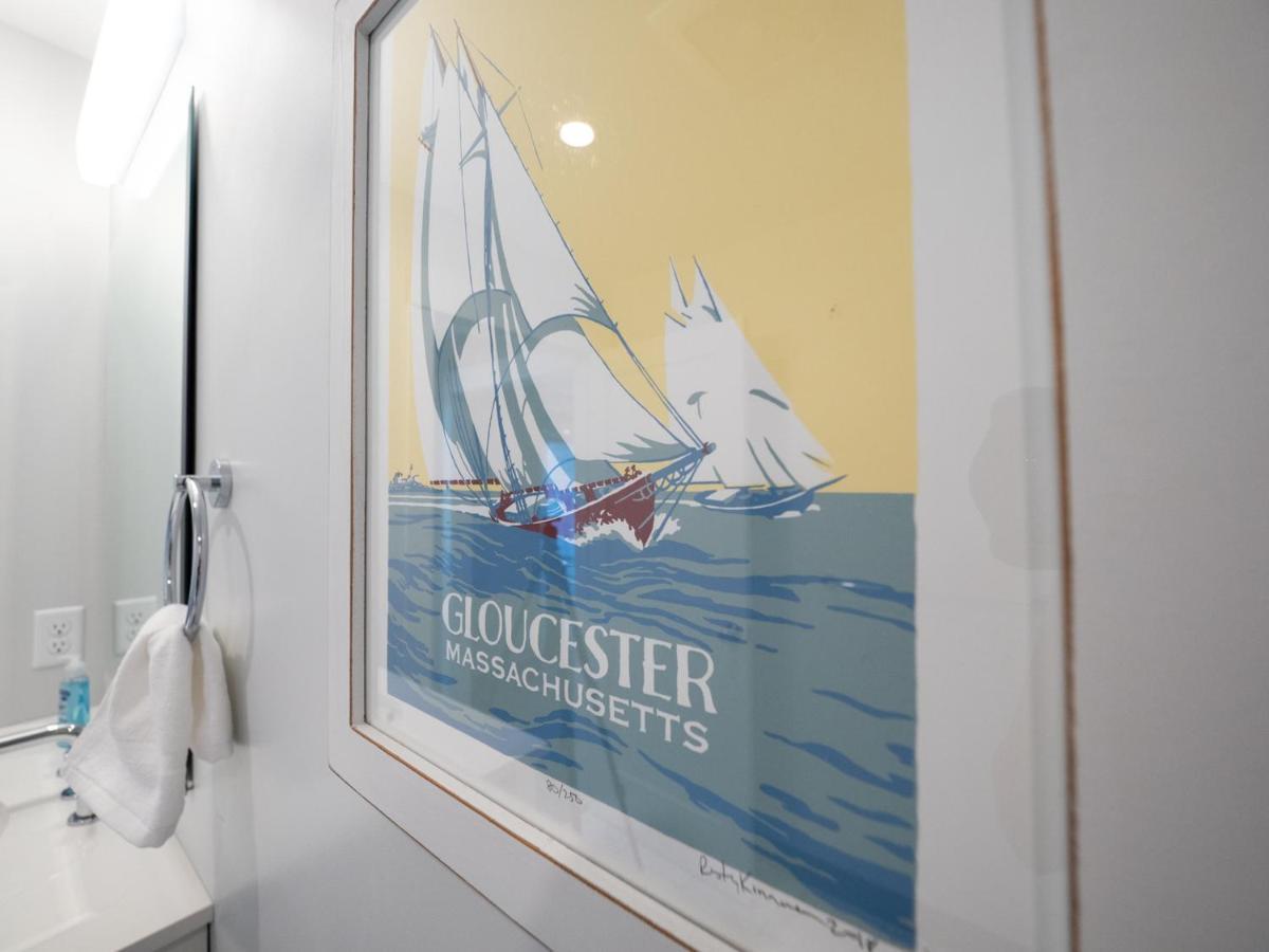 Long Beach Suites Gloucester Bagian luar foto