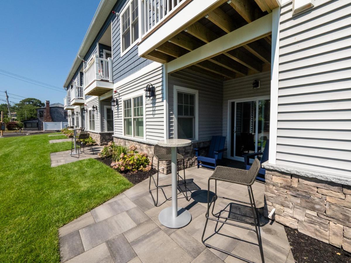 Long Beach Suites Gloucester Bagian luar foto